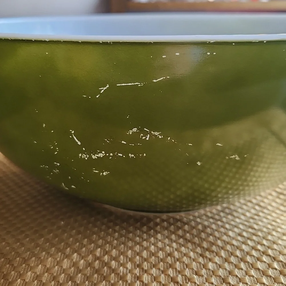 Pyrex 444 Avacado Green Verde Mixing Bowl 4 Quart Made In USA
